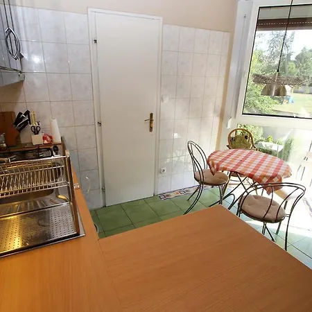Apartment Maria Apartman *